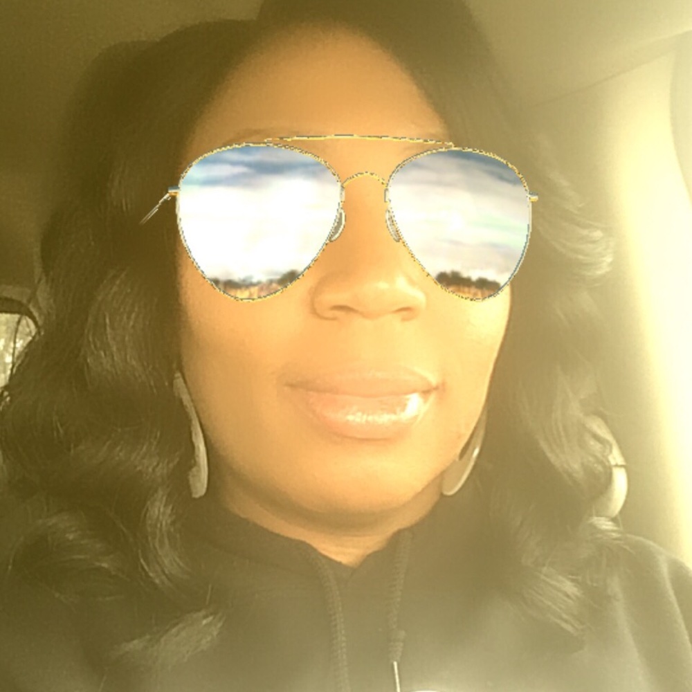Meet your Posher, Nena